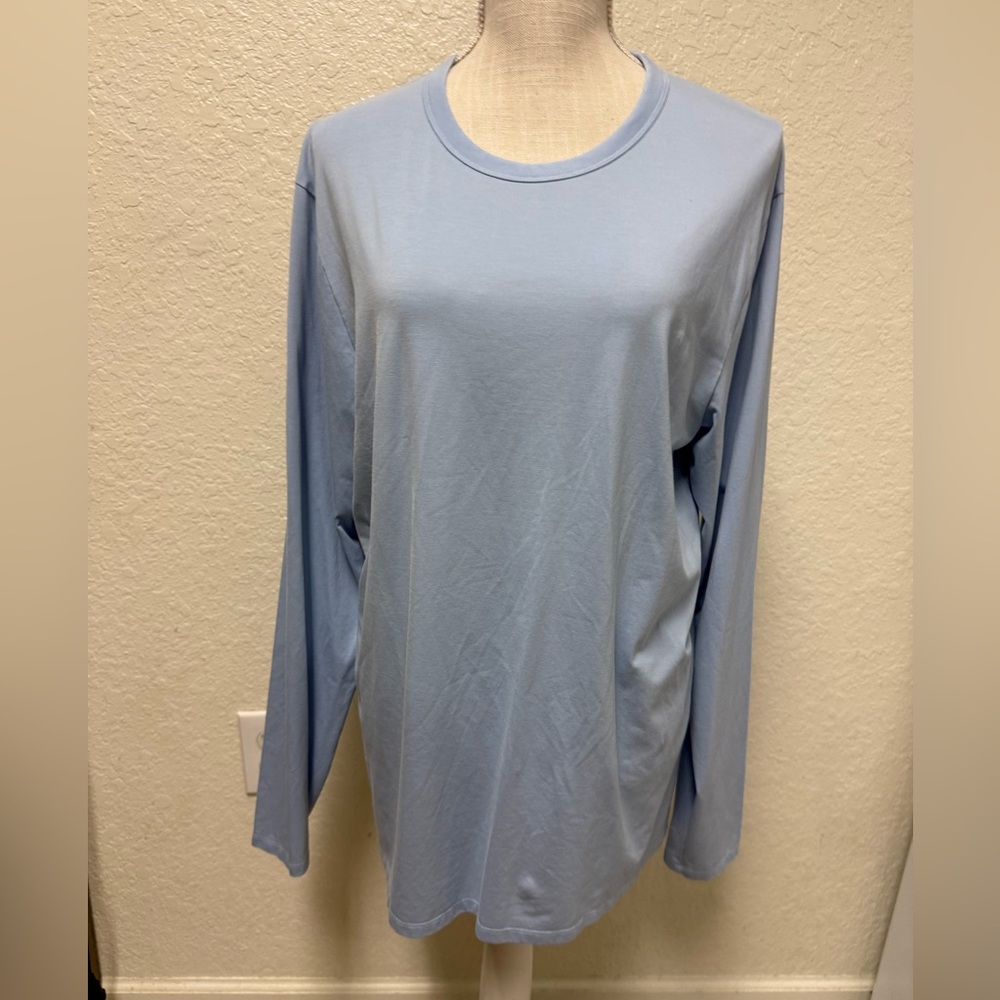 🍋 LULULEMON Light Blue Long Sleeve Shirt Estimated Size 10 Pit to Pit: 21”